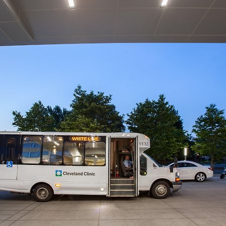 Holiday Inn Cleveland Clinic By Ihg Bagian luar foto