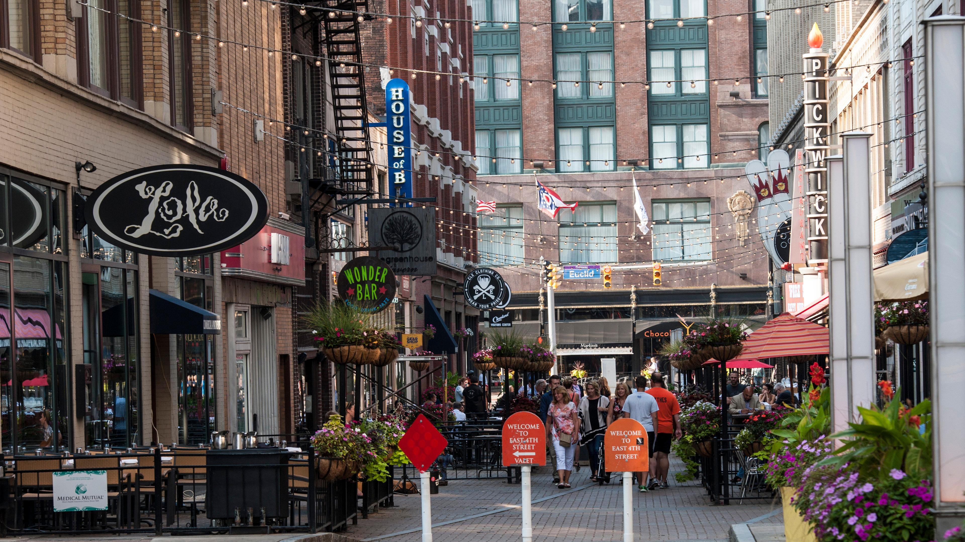 Holiday Inn Cleveland Clinic By Ihg Bagian luar foto