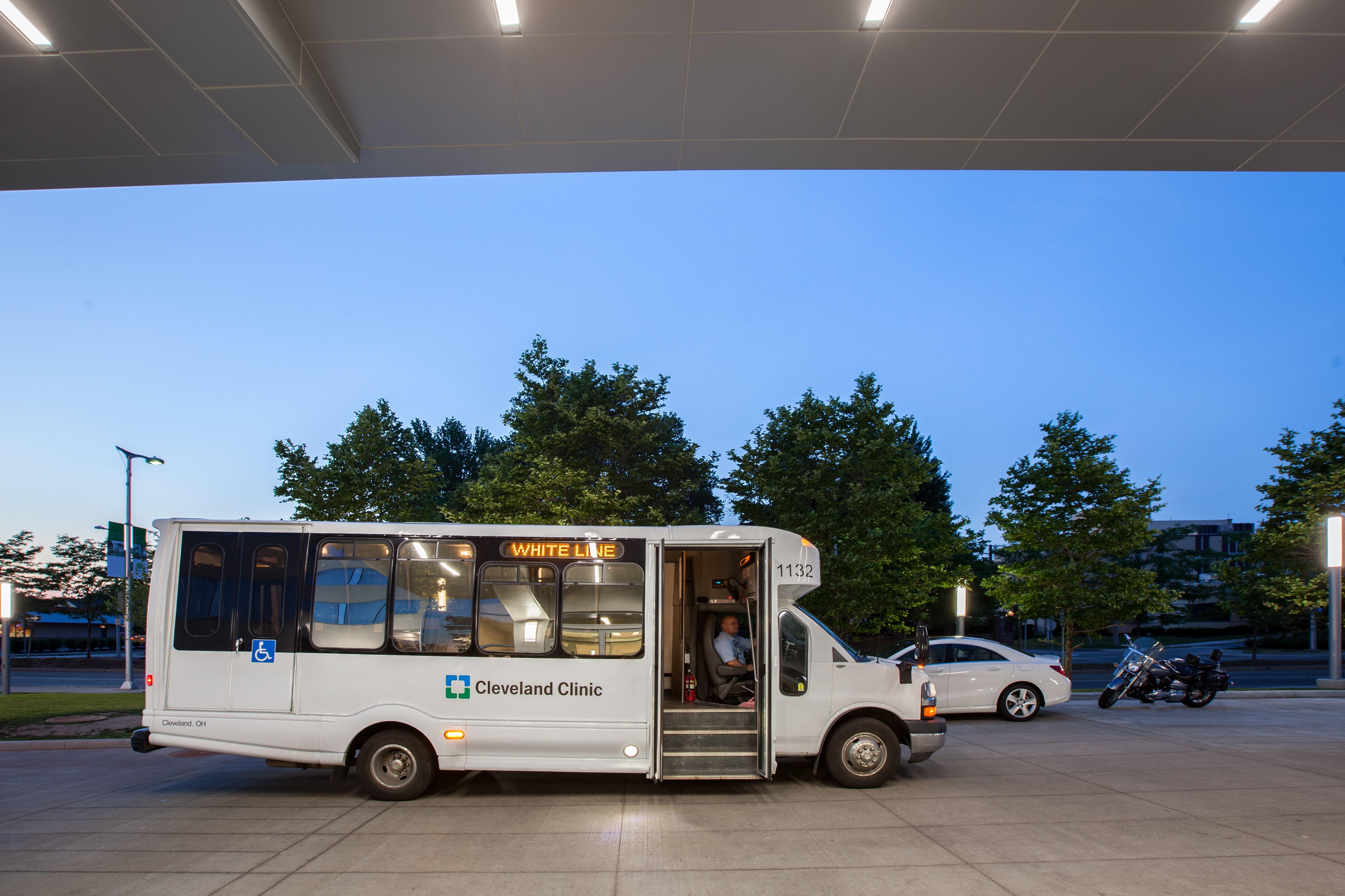 Holiday Inn Cleveland Clinic By Ihg Bagian luar foto