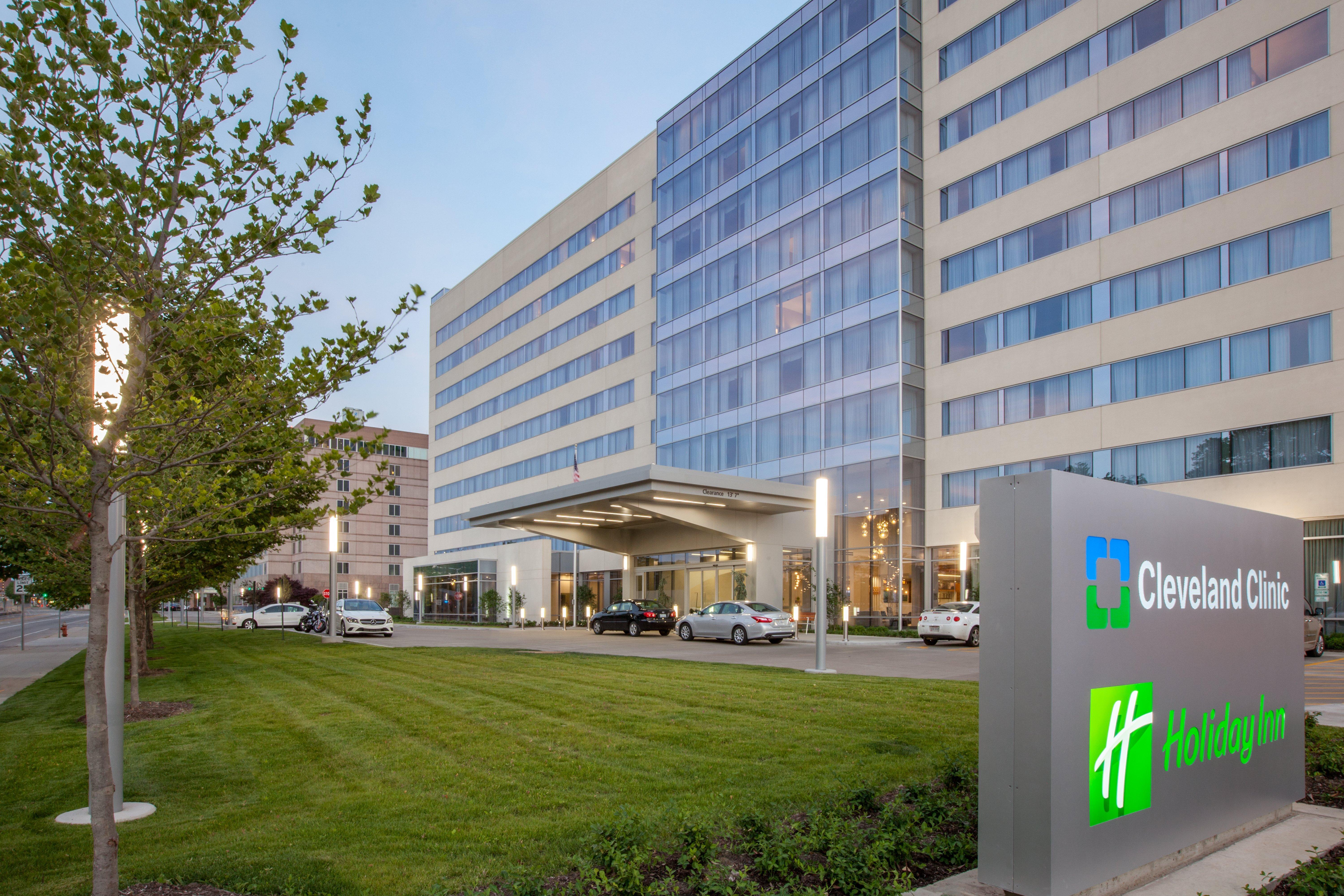 Holiday Inn Cleveland Clinic By Ihg Bagian luar foto