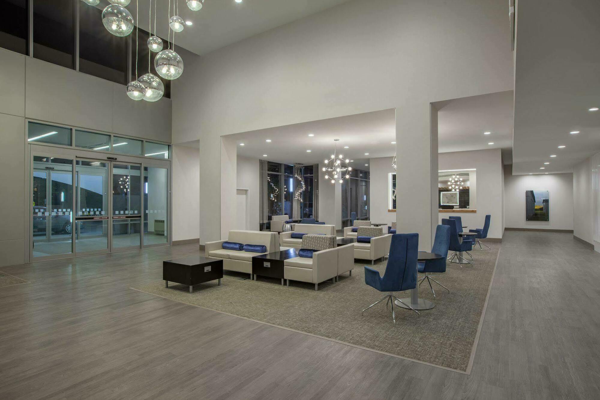 Holiday Inn Cleveland Clinic By Ihg Bagian luar foto